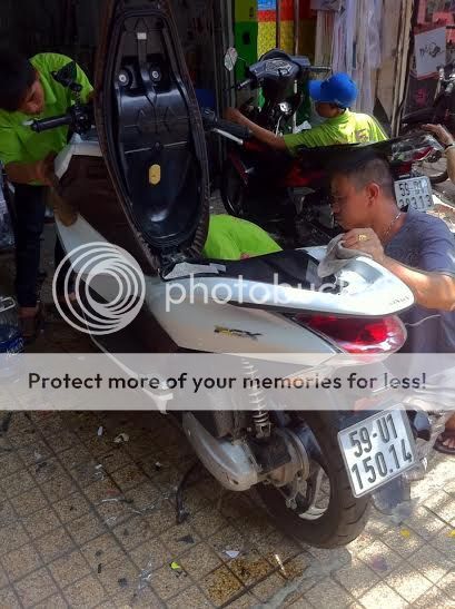 Cần bán xe pcx màu trắng đăng ký tháng 8/2011 - 2