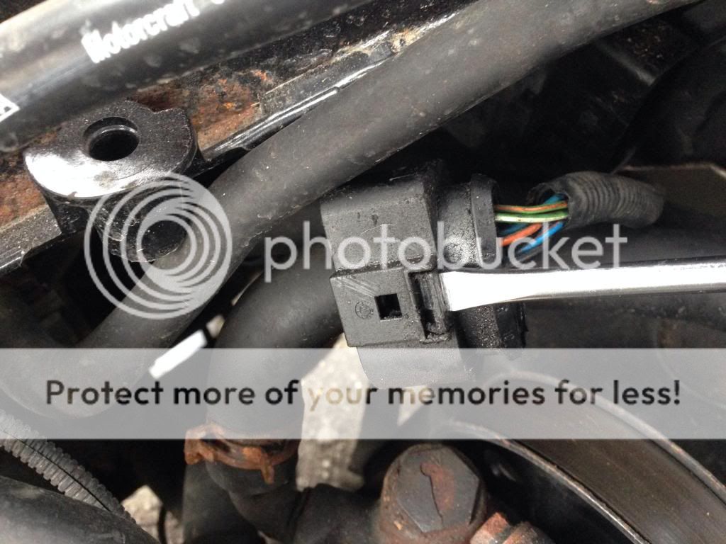 Headlight connector removal Ford CMax Forum